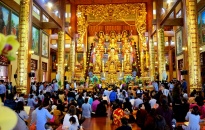 Hội xuân chùa Ba Vàng