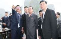 Đoàn đại biểu cấp cao Đảng Lao động Triều Tiên tham quan Vịnh Hạ Long
