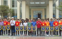 Quận Dương Kinh Hơn 200 cán bộ, công chức tham gia ngày chạy Olympic