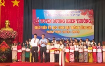 Trường THCS Chu Văn An: Biểu dương giáo viên và học sinh đạt thành tích cao năm học 2018-2019