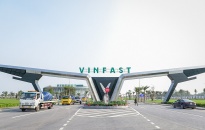 Vinfast – rạng rỡ thương hiệu Việt trên thành phố Hoa Phượng Đỏ