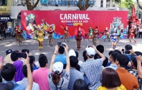 Carnival đường phố khuấy động phố đi bộ Hồ Gươm nhân kỷ niệm “20 năm Thành phố Vì hòa bình”