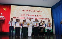 Quận ủy Lê Chân:  Trao tặng Huy hiệu Đảng đợt 2/9 