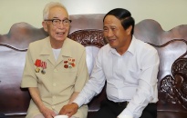 Bí thư Thành ủy Lê Văn Thành thăm, tặng quà nhân dịp Quốc khánh 2-9         