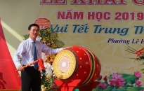 Trưởng Ban tuyên giáo Trung ương Đảng Võ Văn Thưởng dự khai giảng tại trường THCS Chu Văn An (quận Ngô Quyền)