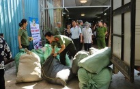 Phòng PA03 CATP- Thanh tra Sở Y tế thành phố: Niêm phong gần 600 kg thuốc nam của bà Nguyễn Thị Nghê