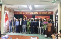 Huyện Vân Đồn: Ra mắt mô hình “Đội xe mô tô chở khách tự quản về ANTT; an toàn, thân thiện”