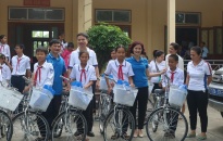 Chương trình “SCB nâng bước em đến trường năm 2019”: Trao 23 xe đạp và 1 suất học bổng tặng học sinh có hoàn cảnh khó khăn xã Cấp Tiến (Tiên Lãng) 