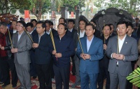 Lãnh đạo thành phố dâng hương lễ kỷ niệm 434 năm ngày mất của Danh nhân văn hóa Trạng Trình Nguyễn Bỉnh Khiêm