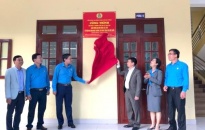  Gắn biển công trình chào mừng 90 năm Ngày thành lập Đảng Cộng sản Việt Nam