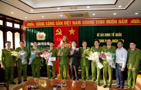 Khen thưởng CATP khám phá nhanh vụ án giết người tại xã Lê Lợi