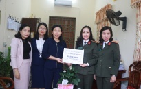 Hội Phụ nữ CATP:  Trao kinh phí hỗ trợ xây cầu dân sinh xã Hùng Thắng, Tiên Lãng