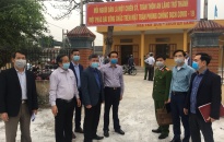 Phó Chủ tịch Thường trực UBND TP Nguyễn Xuân Bình kiểm tra công tác phòng chống dịch bệnh tại huyện Vĩnh Bảo 