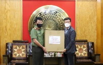 Cty TNHH LG Display Việt Nam Hải Phòng  trao 10.000 khẩu trang tặng CATP 
