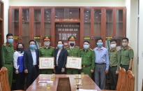 Thành đoàn, Quận đoàn khen thưởng Đoàn thanh niên Công an quận Hồng Bàng về thành tích trong phòng chống Covid-19