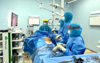 Bệnh viện Hữu nghị Việt-Tiệp: Mổ cấp cứu bệnh nhân thủng loét hành tá tràng ngay tại khu cách ly