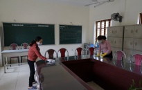 Trường THCS Dư Hàng Kênh, Lê chân:  Tất bật vệ sinh sẵn sàng đón học sinh đi học trở lại