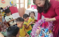 Huyện An Dương:  Tổ chức các đoàn đi thăm, tặng quà nhân dịp Quốc tế thiếu nhi 1-6