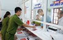 CAQ Đồ Sơn: Đính chính 3000 sổ hộ khẩu cho nhân dân phường Hải Sơn
