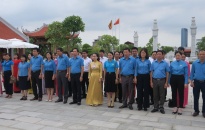 Liên đoàn Lao động thành phố:  Dâng hương tưởng nhớ đồng chí Nguyễn Đức Cảnh