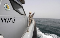 Saudi Arabia bắn cảnh cáo buộc 3 tàu Iran rời khỏi vùng biển nước này