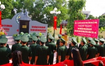 Khánh thành công trình tượng đài 'Bác Hồ với chiến sĩ Biên phòng'