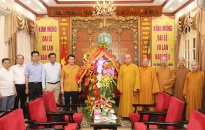 Thứ trưởng Lương Tam Quang chúc mừng tăng ni, phật tử Giáo hội Phật giáo Việt Nam nhân dịp Đại lễ Vu Lan