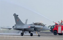 Ấn Độ thử nghiệm chiến đấu cơ Rafale gần biên giới Trung Quốc
