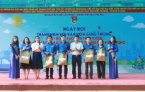 Trên 1.000 đoàn viên thanh thiếu nhi tham gia “Ngày hội Thanh niên với văn hoá giao thông”