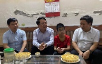 Phó Chủ tịch UBND TP Lê Khắc Nam thăm, tặng quà trẻ em nhân dịp Tết Trung thu     