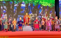Đoàn Chèo Hải Phòng Lưu diễn vở “Hoàng Đế Tiền Lê” tại Thủy Nguyên 