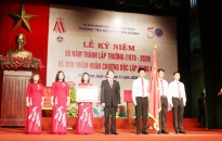 Trường Tiểu học Đinh Tiên Hoàng đón nhận Huân chương Độc lập hạng nhì