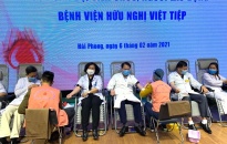 Cán bộ, y bác sĩ Bệnh viện Hữu nghị Việt Tiệp hiến tặng gần 400 đơn vị máu