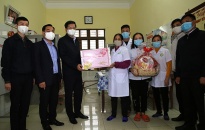 Phó Chủ tịch Thường trực UBND thành phố thăm và động viên các đơn vị y tế phục vụ công tác phòng, chống dịch trên địa bàn huyện An Dương