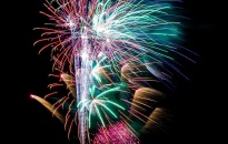 Màn pháo hoa rực rỡ tại Khu du lịch quốc tế đồi Rồng đón chào năm mới Tân Sửu 2021