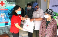 Hội Chữ thập đỏ Hải Phòng:  Trao 150 suất quà tặng người dân nghèo ảnh hưởng bởi dịch Covid-19
