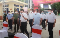 Bí thư Thành ủy Trần Lưu Quang kiểm tra công tác chuẩn bị bầu cử