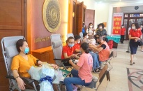 Ngày hội hiến máu tình nguyện Khối các ban, cơ quan Thành ủy:  Hơn 400 người đăng ký tham gia hiến máu
