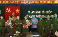 Phó Giám đốc CATP Lê Nguyên Trường khen thưởng Công an huyện Kiến Thụy