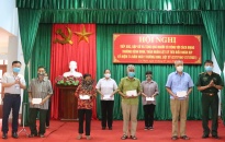 Xã Lê Thiện, huyện An Dương:  Trao 201 suất quà tặng gia đình chính sách nhân dịp ngày thương binh liệt sỹ 27-7 