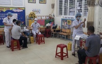 Trung tâm Y tế quận Hồng Bàng: Hoàn thành tiêm chủng 2.575 mũi tiêm phòng Covid-19 trên địa bàn