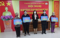 Quận Lê Chân:  Trao kinh phí hỗ trợ sửa nhà Đại đoàn kết, vốn phát triển sản xuất, tặng quà học sinh vượt khó học giỏi