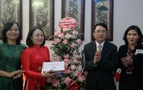 Phó Chủ tịch UBNDTP Lê Khắc Nam thăm, chúc mừng Nhà giáo tiêu biểu