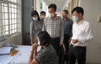 Huyện Kiến Thụy: Tiêm vắc xin phòng Covid-19 cho học sinh trường THCS Tú Sơn