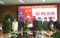 Đại tá Phạm Viết Dũng – Phó Giám đốc CATP:  Thăm, tặng quà Tết Phòng Cảnh sát PCCC và CNCH CATP