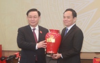 Chủ tịch Quốc hội Vương Đình Huệ thăm, làm việc và chúc tết thành phố Hải Phòng