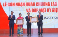 Kỷ niệm 65 năm Ngày xuất bản số đầu: Báo Hải Phòng và nữ nhà báo Nguyễn Hồng Thanh đón nhận Huân chương lao động hạng Ba