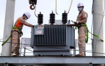       Điện lực Vĩnh Bảo: Thay máy nâng cấp công suất các trạm biến áp đảm bảo cấp điện an toàn, ổn định trong mùa nắng nóng 2022