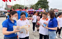BHXH Thành phố Hải Phòng:  Truyền tải thông điệp “Không chọn Bảo hiểm xã hội một lần vì lợi ích bản thân và gia đình” tới người lao động tham gia Ngày Hội Công nhân 2022