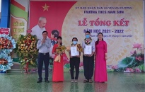 Trường THCS Nam Sơn (An Dương):  Vận động trao tặng 20 bảo hiểm y tế cho học sinh khó khăn của trường 